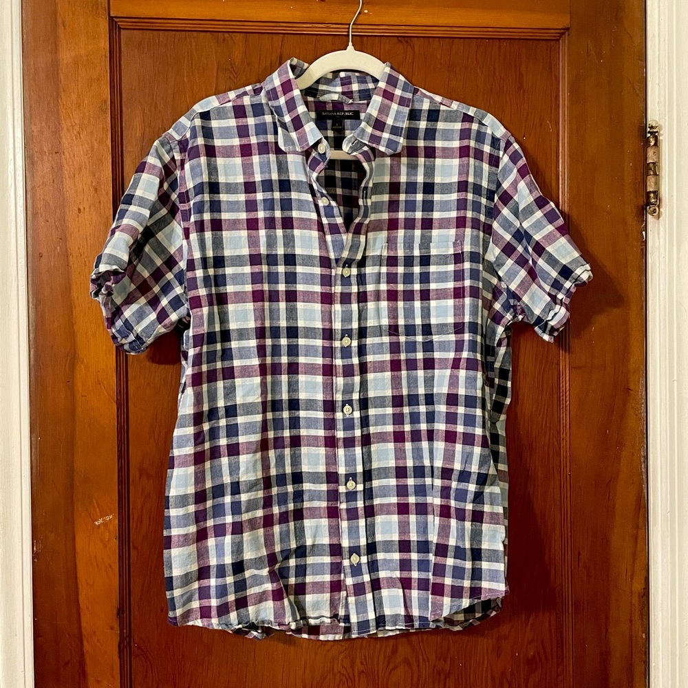 Banana Republic Linen Shortsleeved Button Down